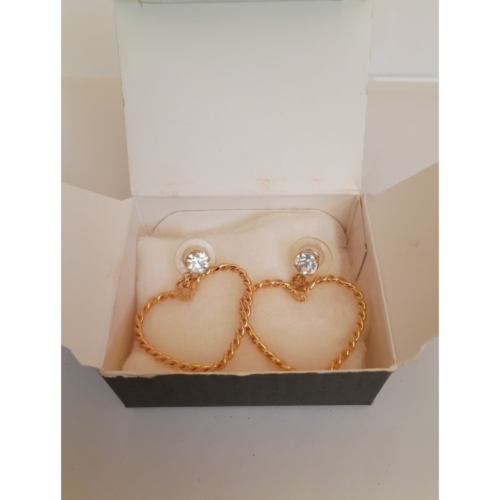 Avon Heartful Hoop Pierced‎ Earrings Gold Tone New In Box Vintage